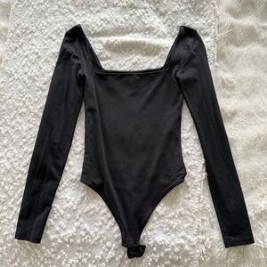 ARITZIA Babaton contour body suit